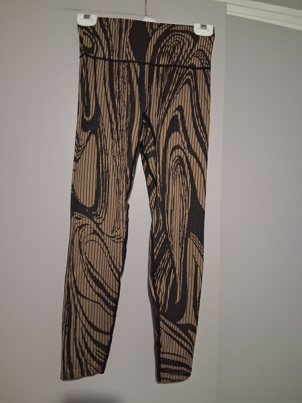 High-Rise Ribbed Leggings in Tan & Black Swirl
